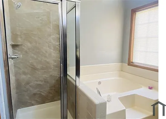 695 Paris Dr — Photo 12