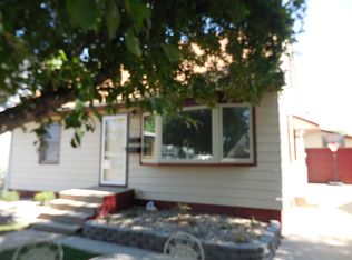 216 18th St NW, Minot, ND 58703