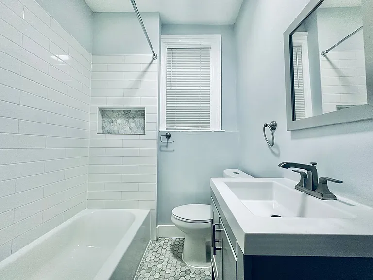 610 George St #9 — Photo 3