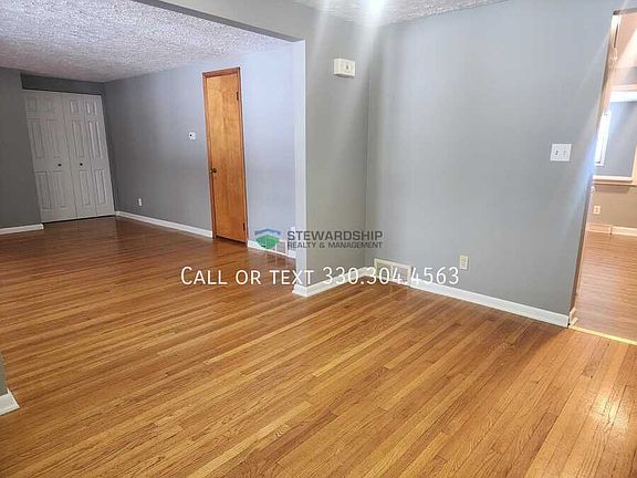 4th image of 1107 Field St NW