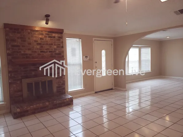 2217 Rockwood Dr, Carrollton, TX 75007