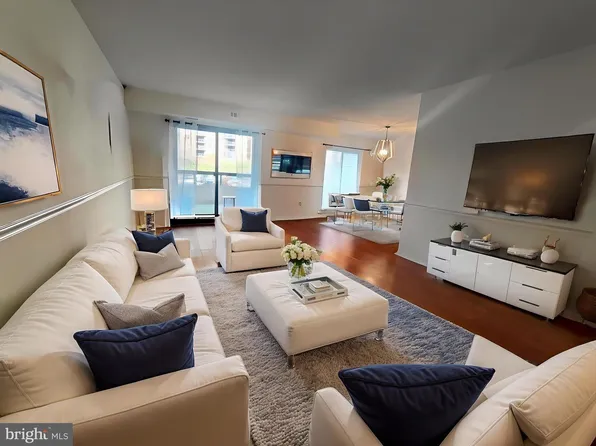 8360 Greensboro Dr APT 207, Mc Lean, VA 22102