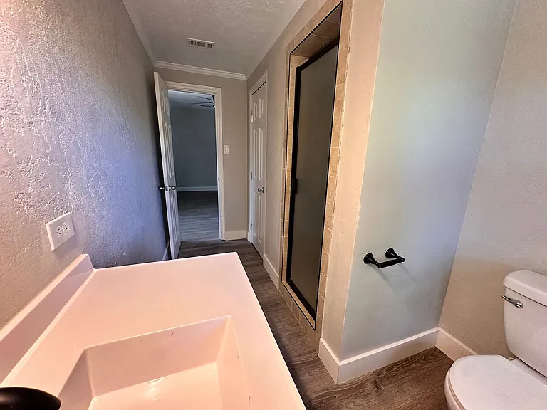 2416 N 32nd St — Photo 13