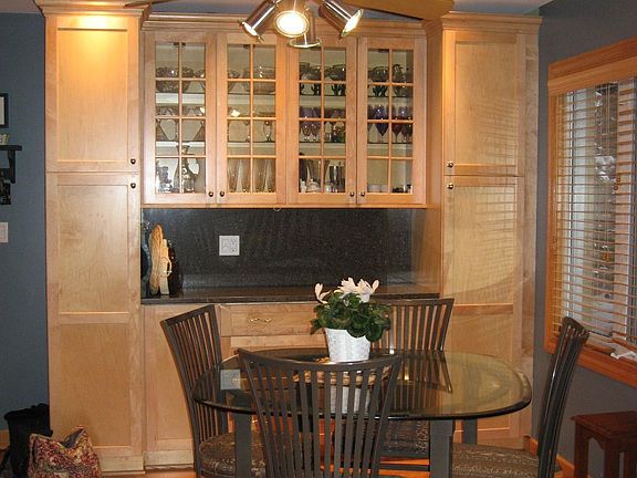 Built-In Breakfront in Dining area