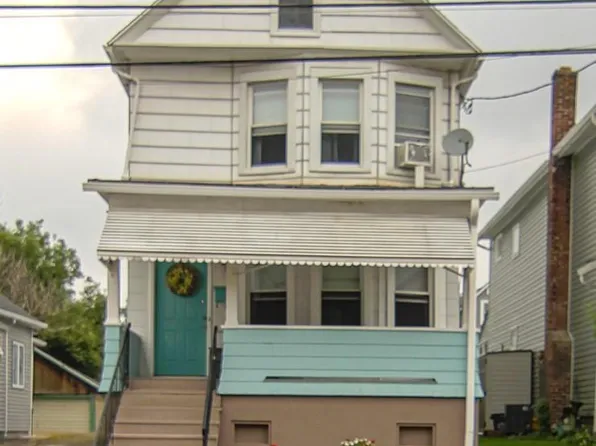98 E Carey St, Plains, PA 18705