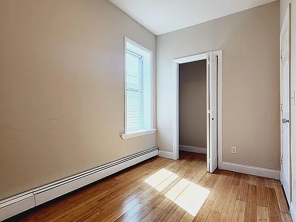 3rd image of 938 W Side Ave #5A