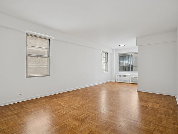 4th image of 225 E 46th St APT 10J