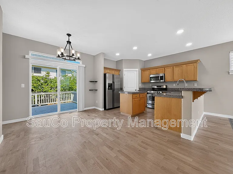5073 NW 149th Ter — Photo 5