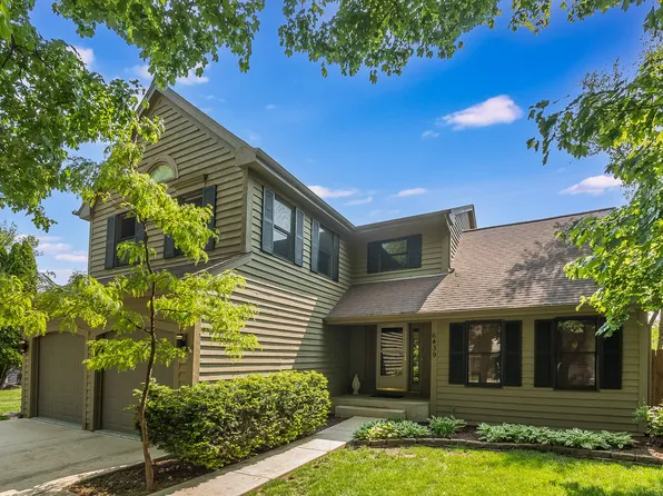 6439 Briarcliff Ct, Lisle, IL 60532