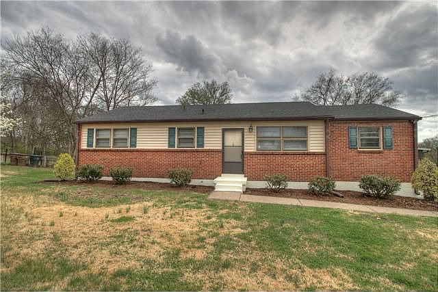 1st image of 628 Vinson Dr