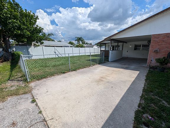 2nd image of 1704 47th Avenue Dr W