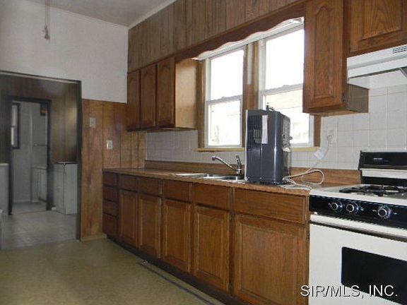 3rd image of 2528 N 34th St