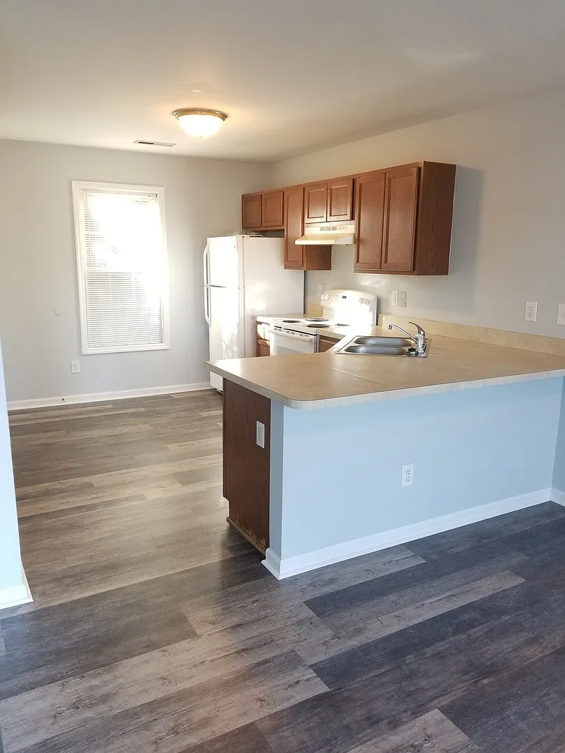 Cute two bedroom apartment for rent! — Photo 2
