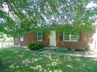 402 Hickory Dr, Lawrenceburg, KY 40342