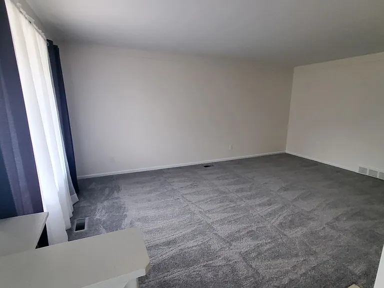 2595 Edwin Dr — Photo 14