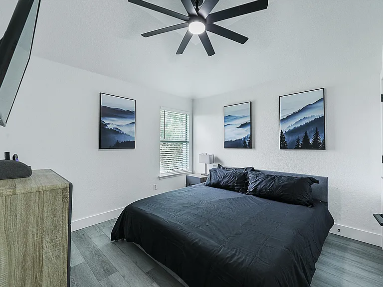 Bedroom 2 - Floor 2
