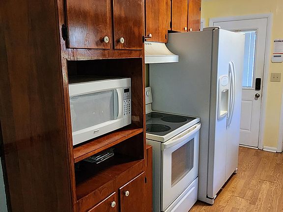 4th image of 109 Windsor Dr