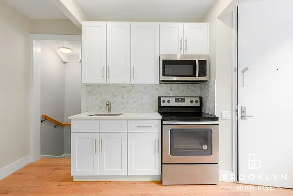 Rented by Brooklyn High Rise LLC | media 4