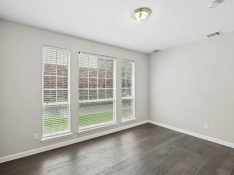 8408 Kenning Ct — Photo 26