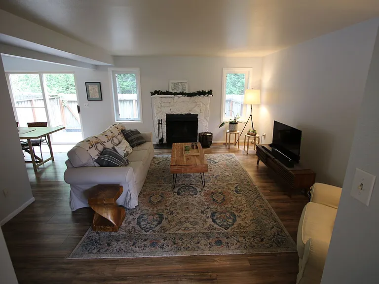 2230 Daybreak Ct — Photo 16
