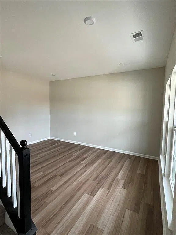 3 bed, 2.5 bath, 2263 sqft, $2,350 — Photo 3