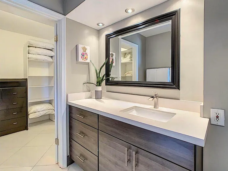 2455 Lindell Blvd #3203 — Photo 14
