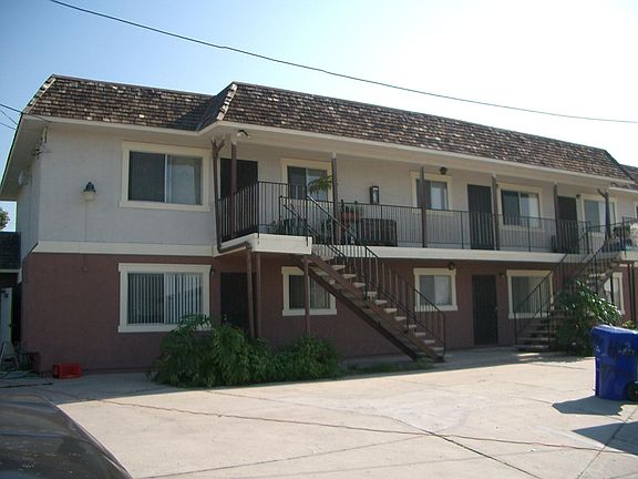 5th image of 4744 Imperial Ave