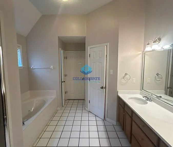 1304 Rain Hollow Cir W — Photo 9