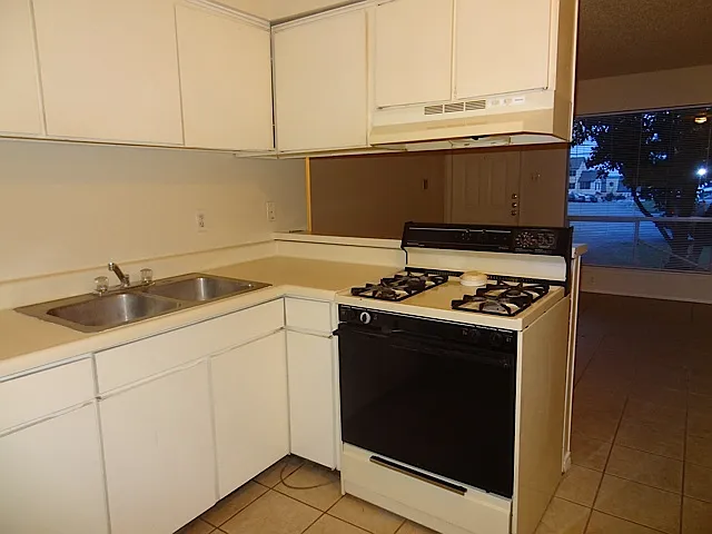 1231 North LBJ Drive - Unit 3 — Photo 4