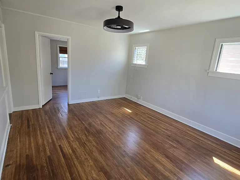 4106 E Theresa St #B — Photo 6