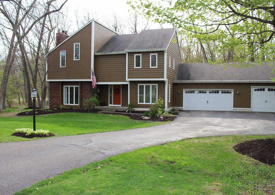 1st image of 3195 Redford Dr SE