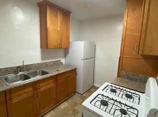 1048 1/2 Menlo Ave, Los Angeles, CA 90006