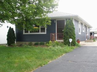 1117 White Ave, Aurora, IL 60506