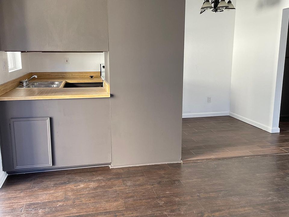 1st image of 2037 Diamond St #C