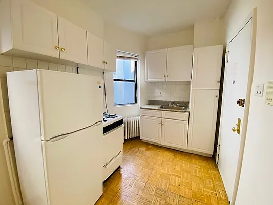 Rented by Highline Residential | media 3