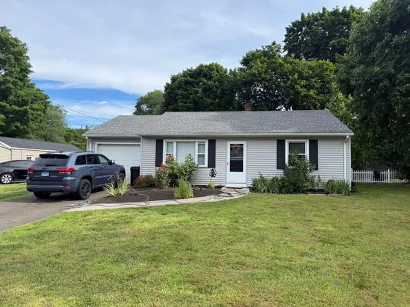 31 Hellstrom Rd, East Haven, CT 06512