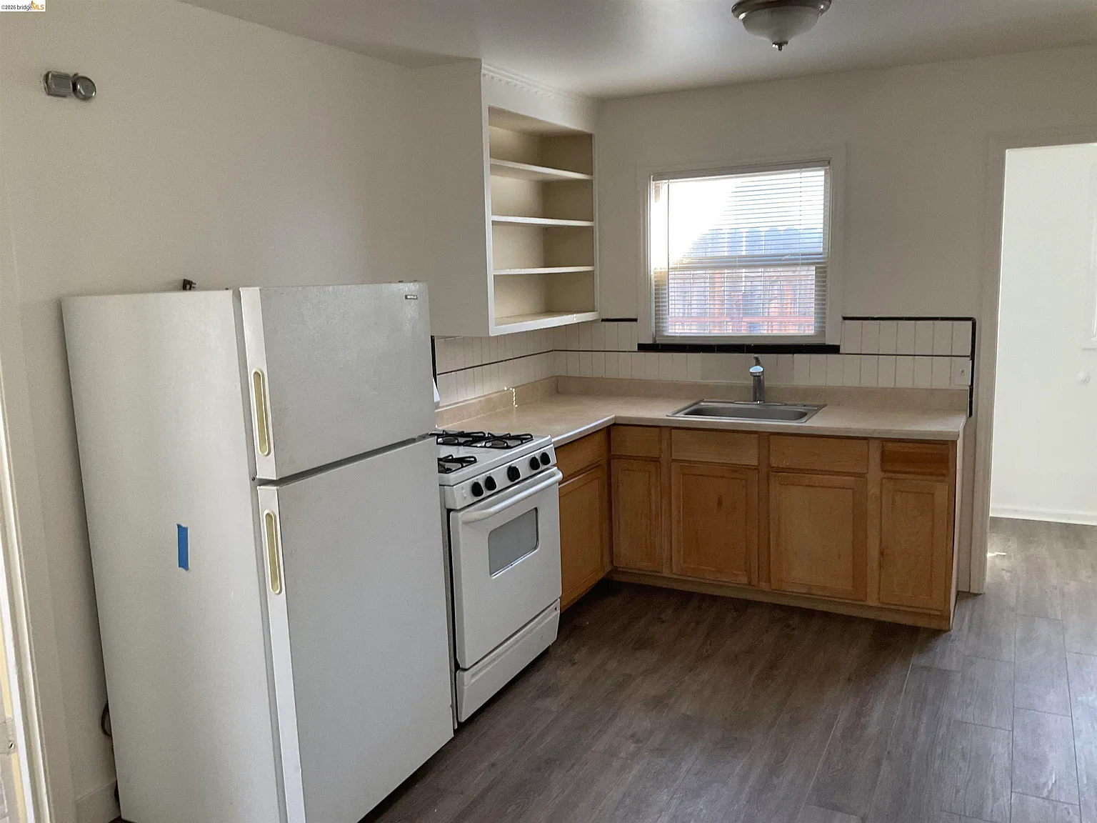 1 bed, 1.0 bath, 757 sqft, $1,895 — Photo 2