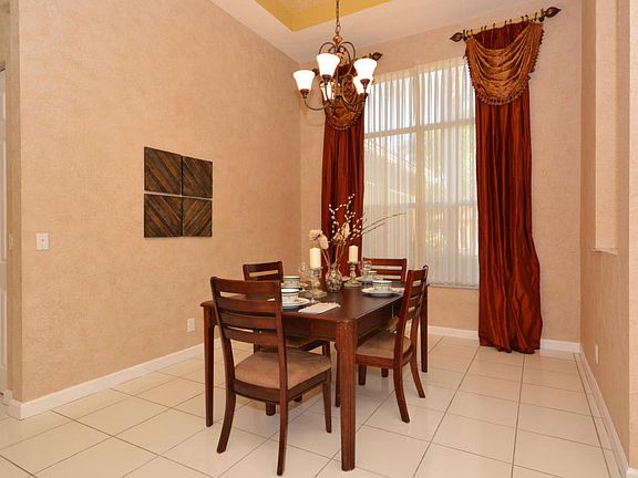 3rd image of 12669 Oak Run Ct
