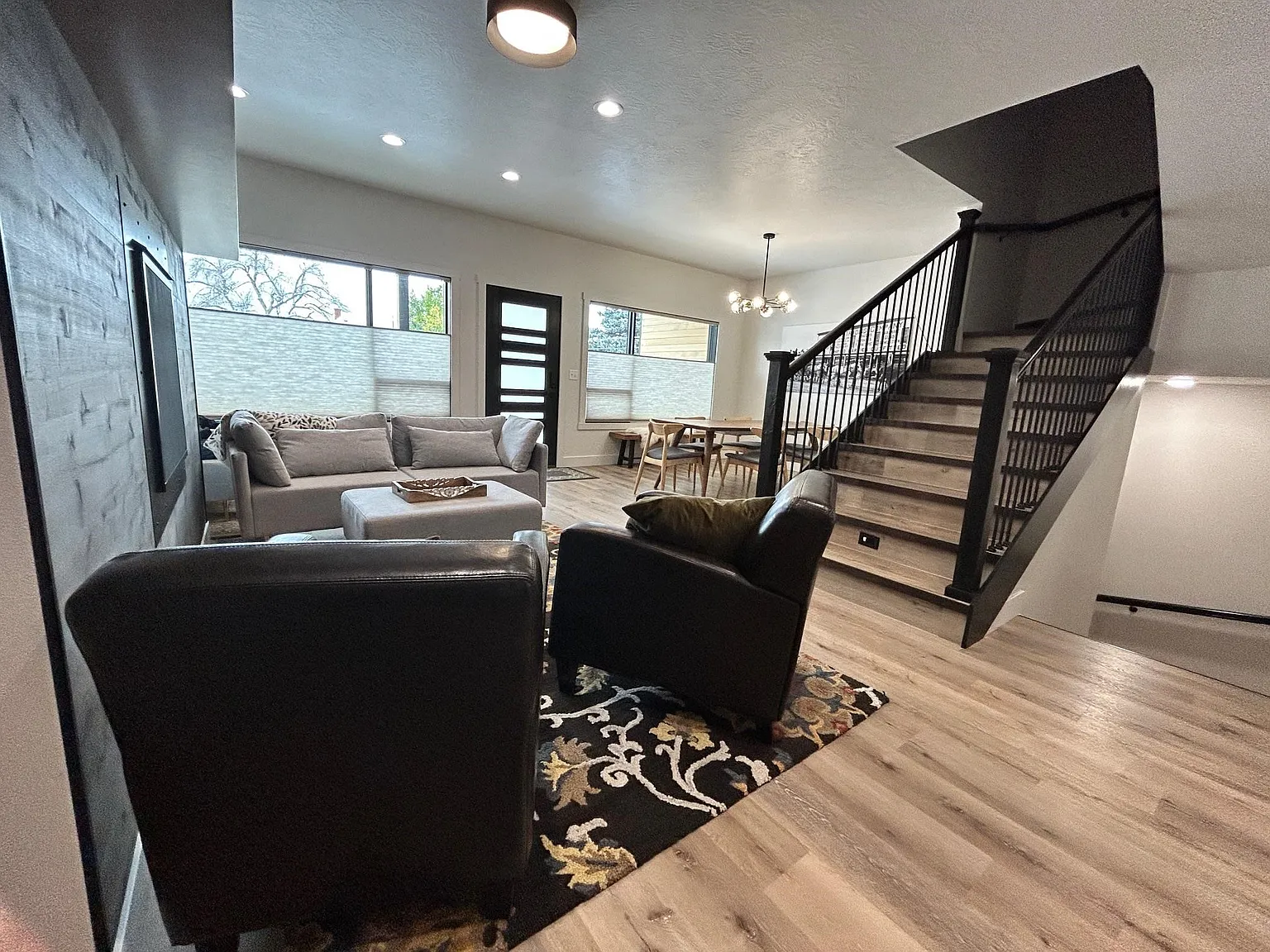 4 bed, 4.0 bath, 1732 sqft, $3,300 — Photo 4
