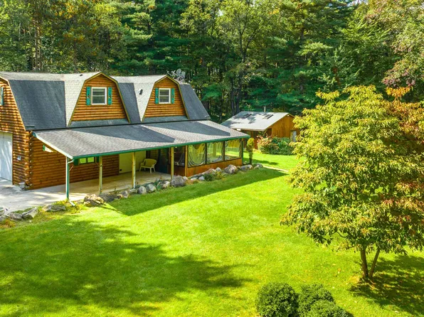 3899 Spruce Rd, Croswell, MI 48422