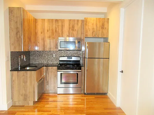 Rented by Uptown Flats LLC | media 18