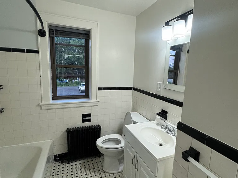 35 Rapallo Ave #3E — Photo 31