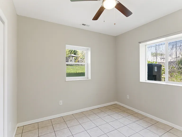 Golf View Apartments — Photo 10