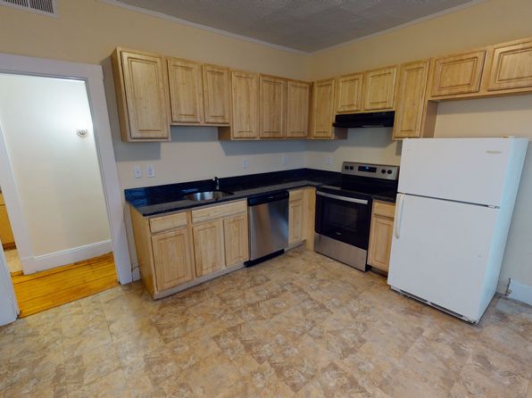 243 Belmont St APT 4