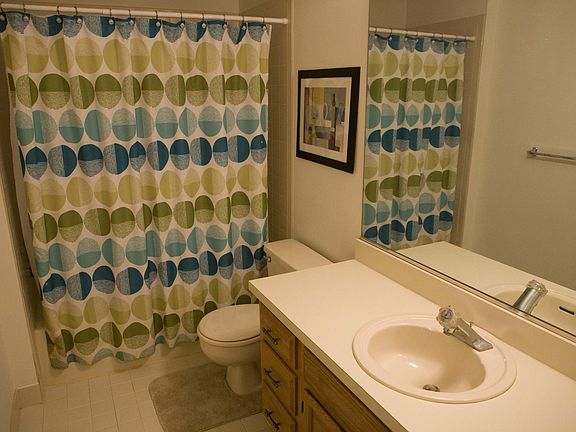 Bedminster Temporary Apartment Hall bathroom