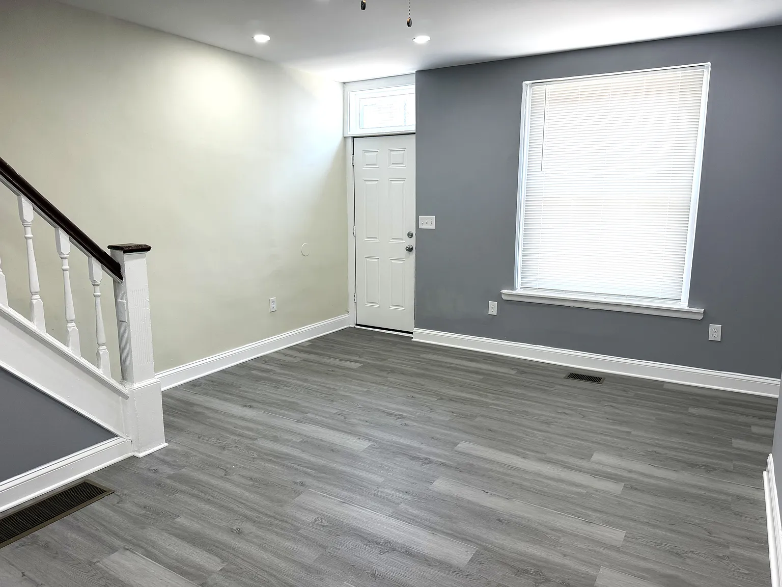 3 bed, 960 sqft, $1,599 — Photo 4