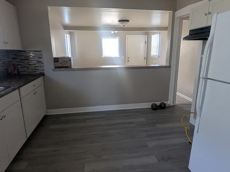 994 Peerless Ave — Photo 14