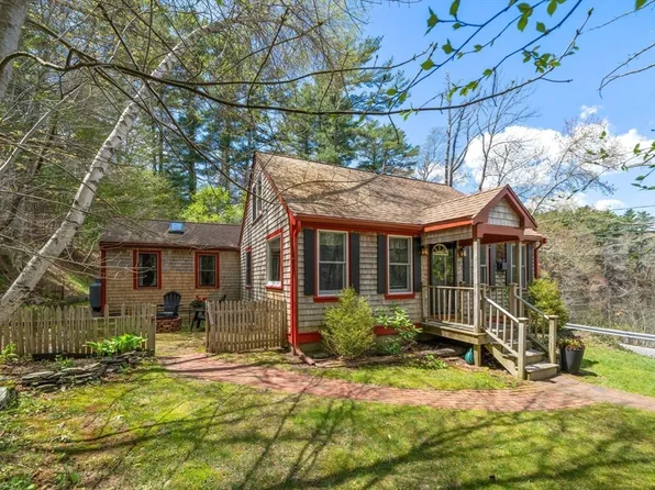 78 Indian Pond Rd, Kingston, MA 02364