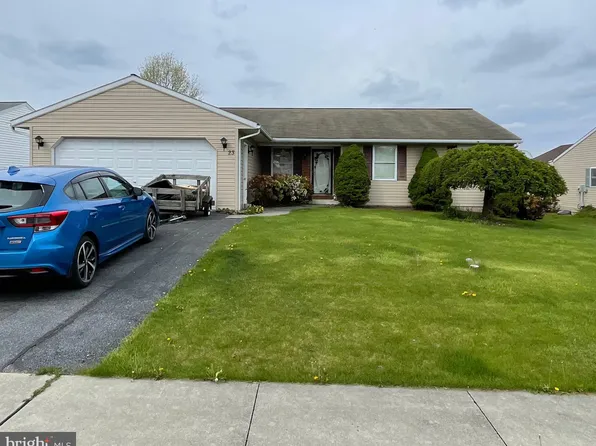 23 Central Dr, Newmanstown, PA 17073