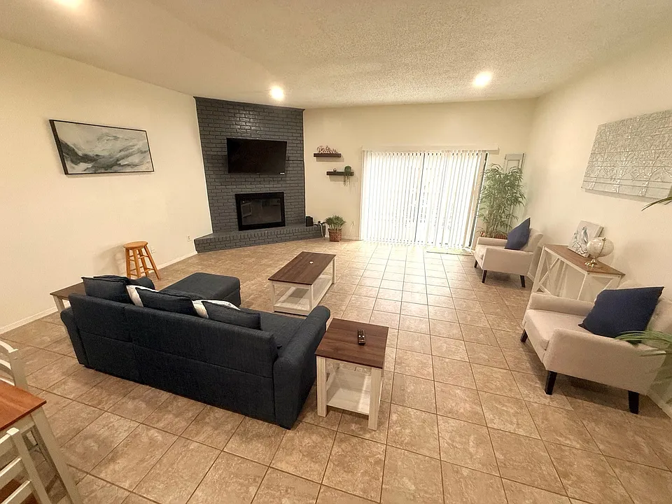 6029 E University Blvd #110